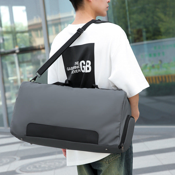 Sporty travel bag with generous storage space and versatile carrying system Kalsten