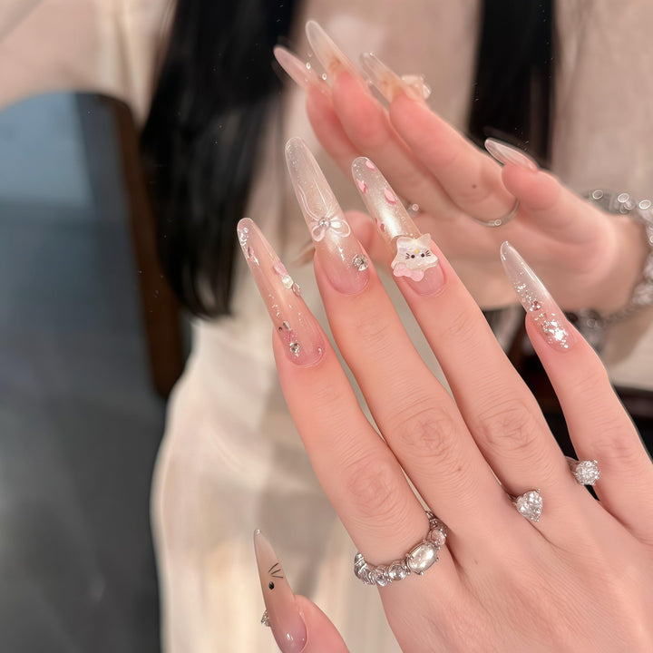 Artificial nails with Playful-Elegant Design Kalsten