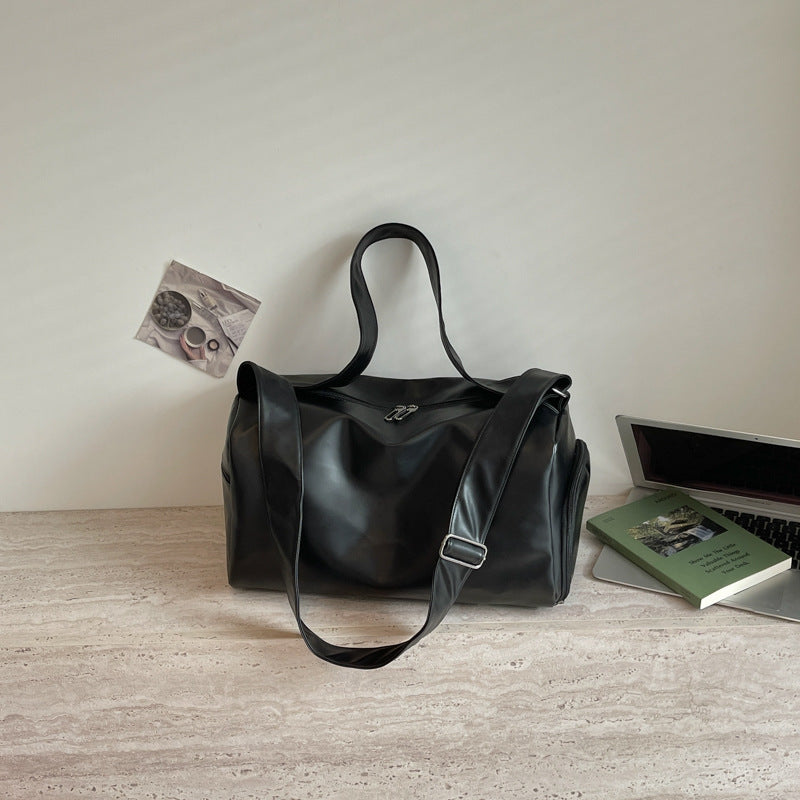 Elegant and Functional Travel Bag Kalsten
