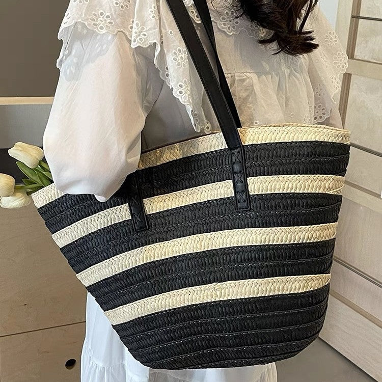 Padded Bast Bag with Decorative Leather Handles Kalsten