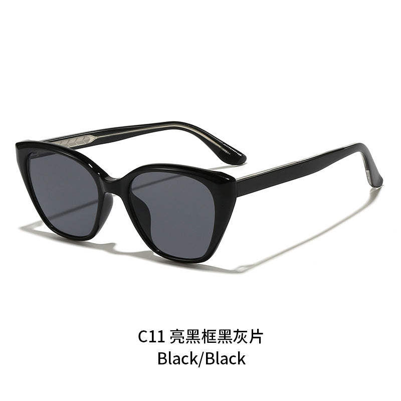 Women's fashionable sunglasses in feminine geometric design Kalsten
