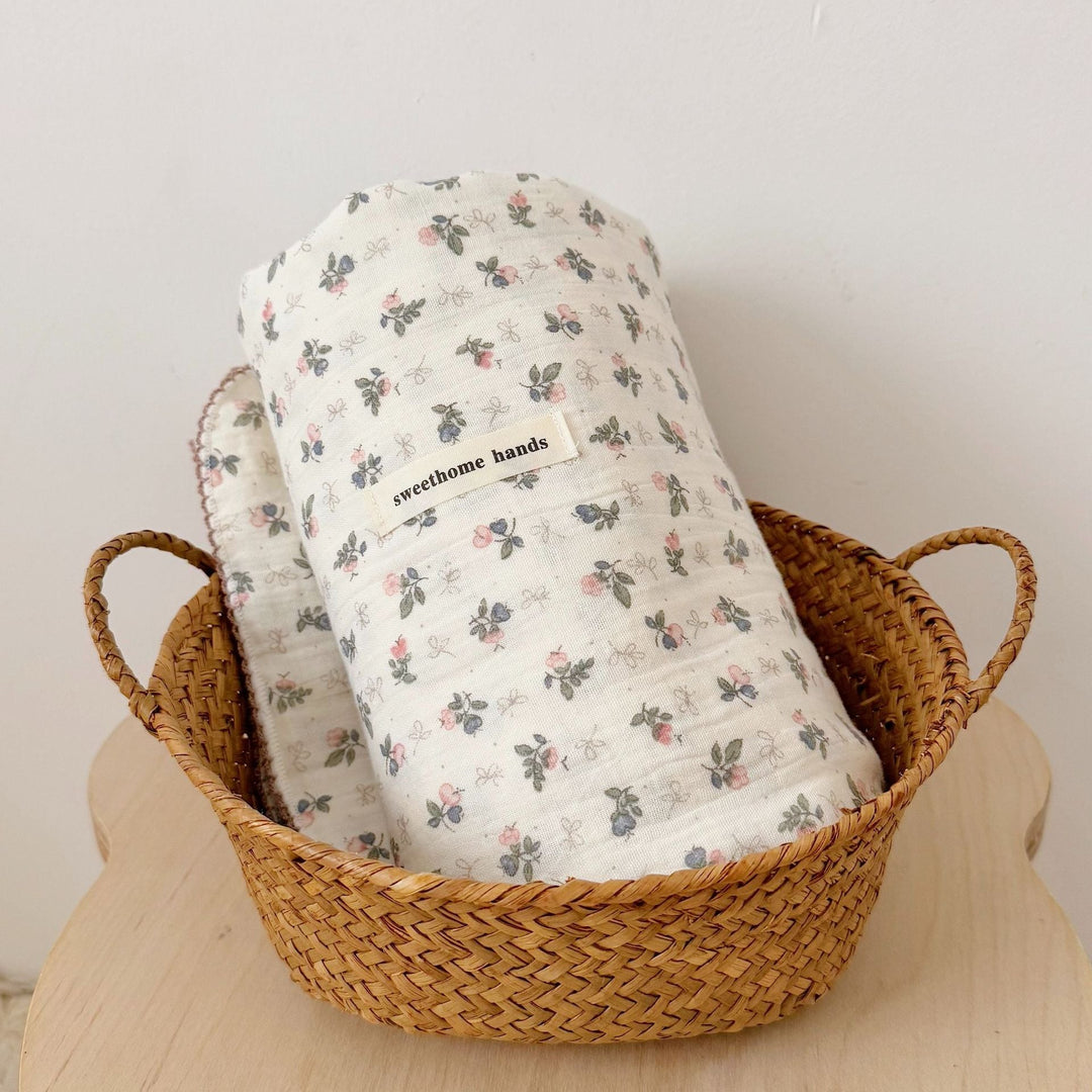 Unisex Muslin Blanket with delicate floral design and elegant ruffles Kalsten