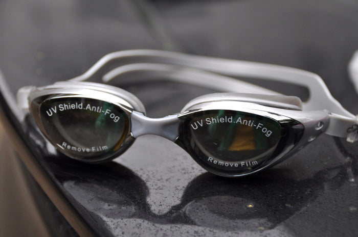 High-performance swimming goggles with mirrored lenses and precise fit Kalsten