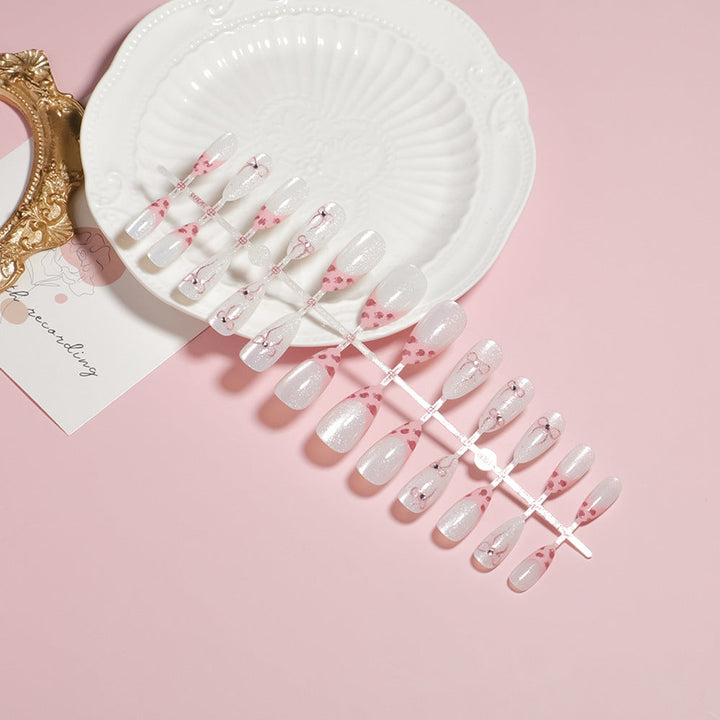 Elegant Floral Accent Press-On Nail Set Kalsten