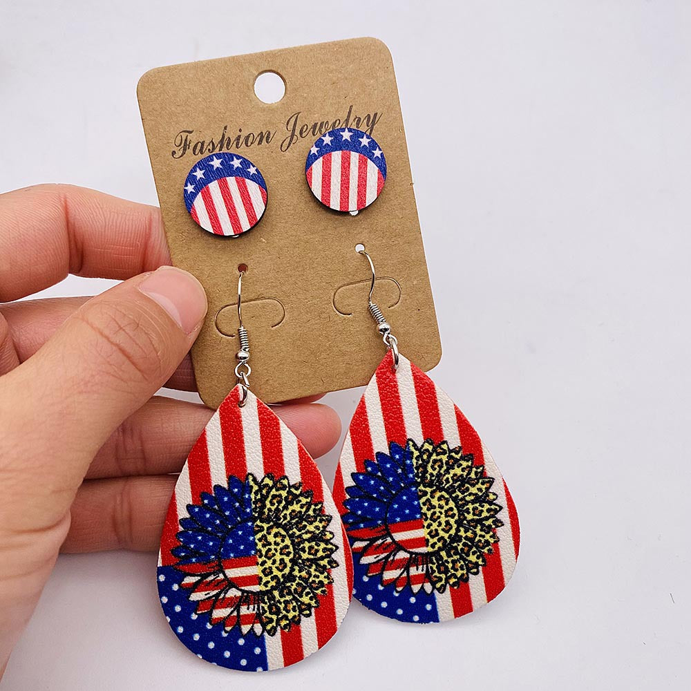 Women's nan lightweight drop earrings made of faux leather with star pattern and matching round ear studs Kalsten