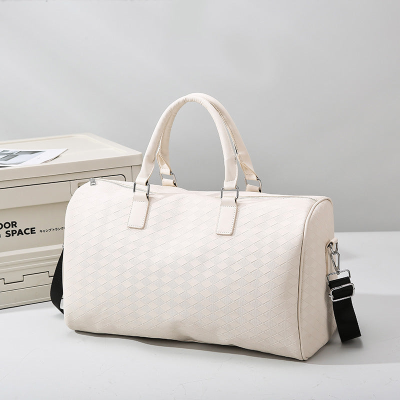 Sporty shoulder bag with structured outer material Kalsten