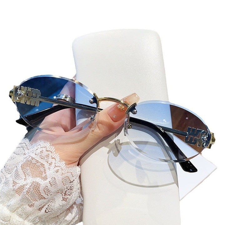 Ladies fashionable sunglasses in elegant oval design Kalsten
