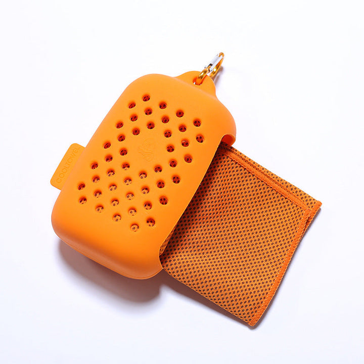 Women Portable Silicone Case with Integrated Cleaning Cloth Kalsten