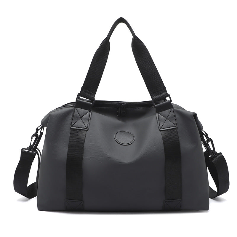 Sporty travel bag with sealed zipper and adjustable shoulder strap Kalsten