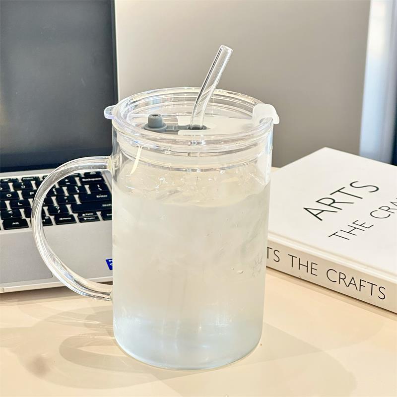 Ladies insulated drinking bottle with innovative silicone straw and hygienic leak protection Kalsten