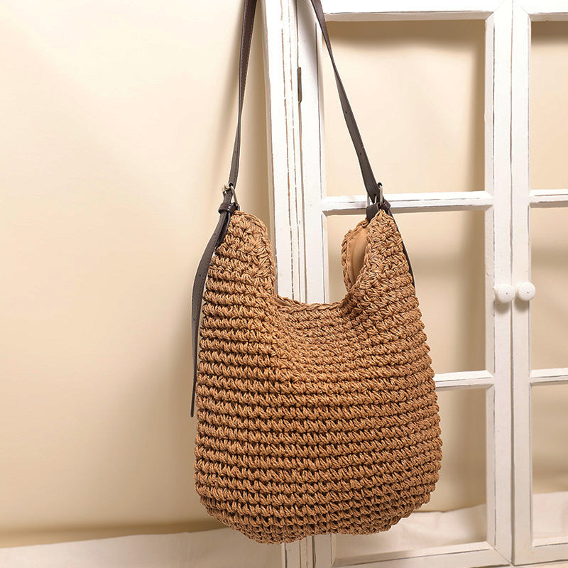 Casual handbag with wide shoulder strap Kalsten