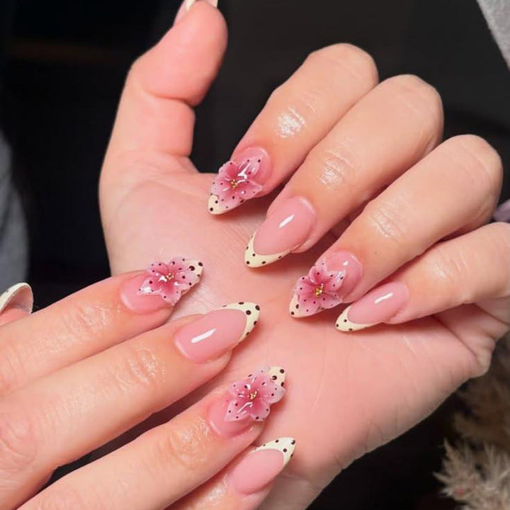 Elegant Artificial Nails with Botanical Designs Kalsten