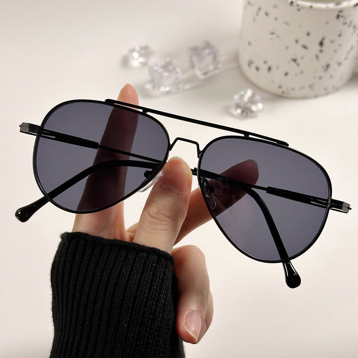 Women's timeless pilot sunglasses with high-quality frame Kalsten