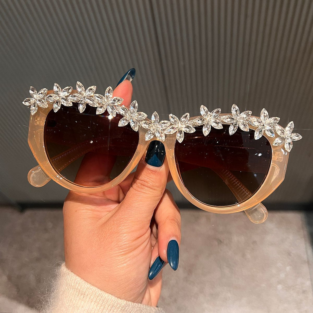 Ladies sunglasses with floral crystal accents Kalsten