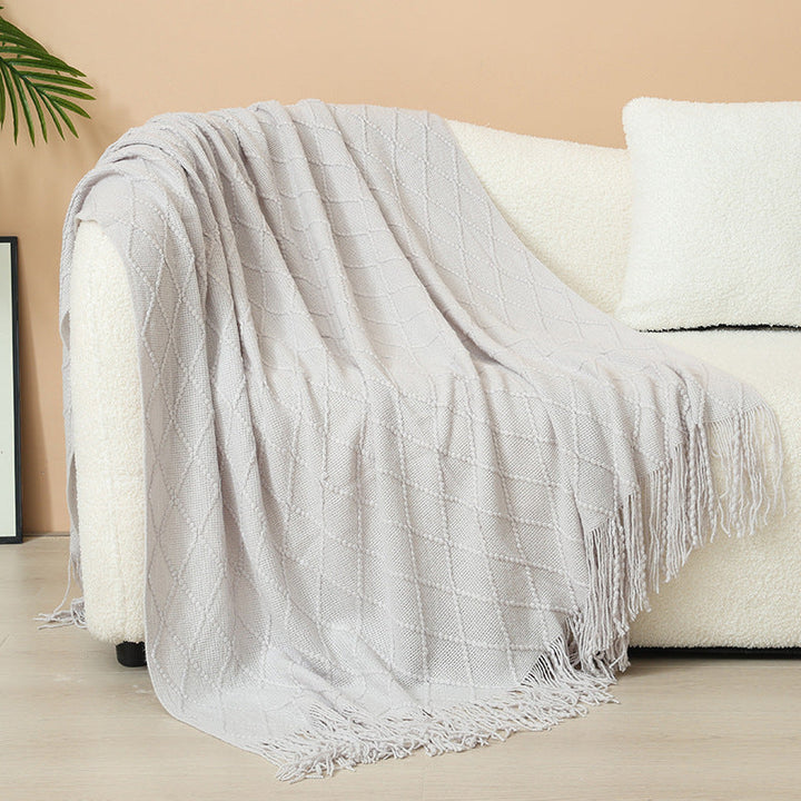 Women Elegant and stylish living and cuddly blanket with fringes Kalsten