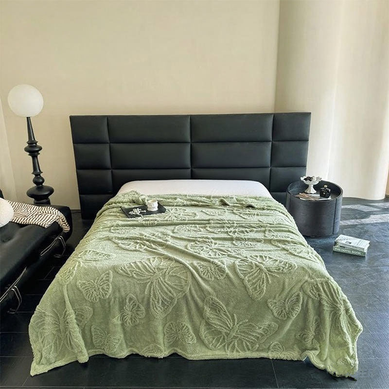 Women Plush Bedspread with Textured Design Kalsten