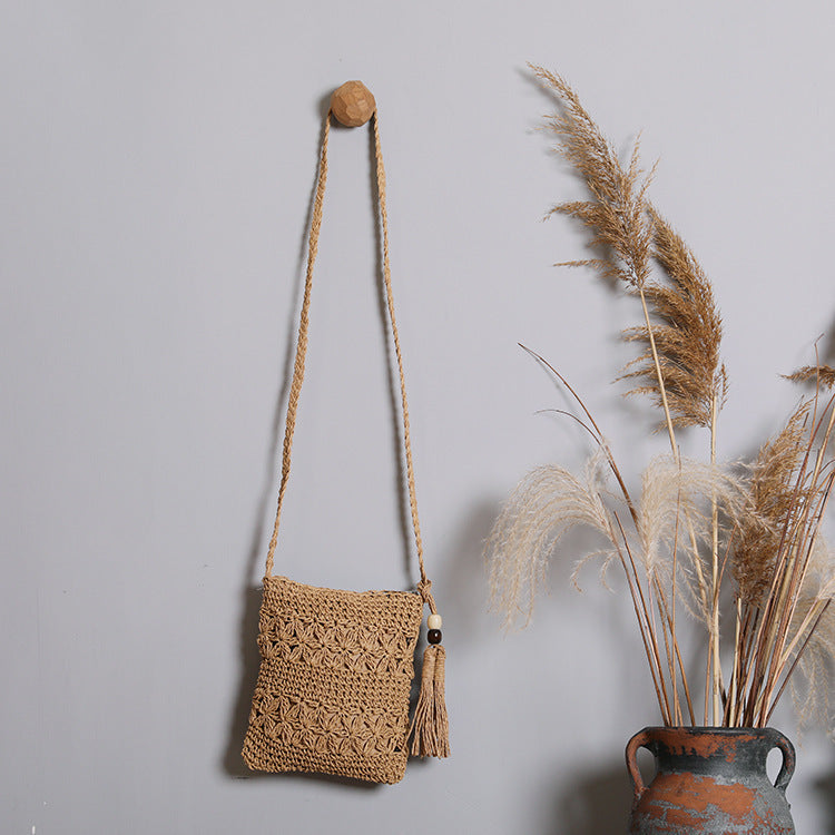 Handmade macrame shoulder bag with tassel detail Kalsten