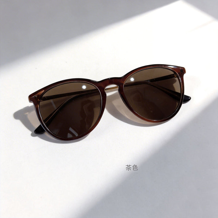 Women's fashionable cat-eye sunglasses with high-quality plastic frame and polarized lenses Kalsten