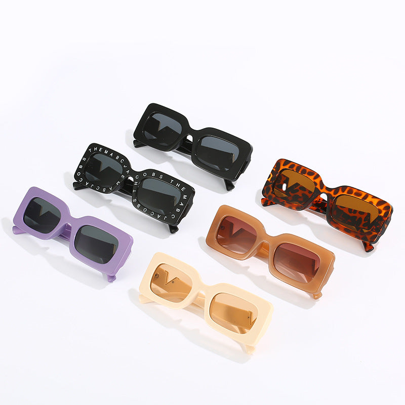 Women's fashionable square sunglasses with stylish metal embellishment Kalsten