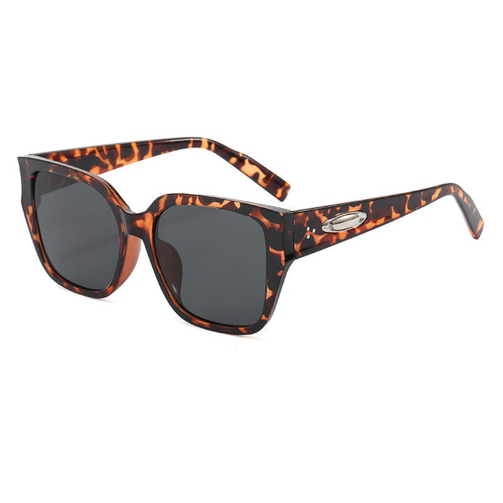 Women's sunglasses in modern square design with clear lenses Kalsten