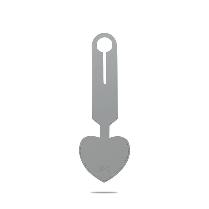 heart-shaped leather luggage tag with adjustable loop Kalsten