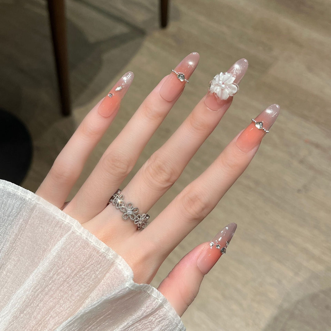 Elegant Floral-Embellished Press-On Nail Art Kalsten