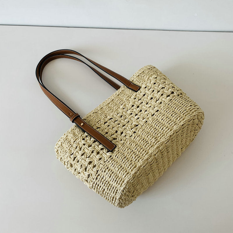 Handcrafted beach bag with high-quality leather handles Kalsten