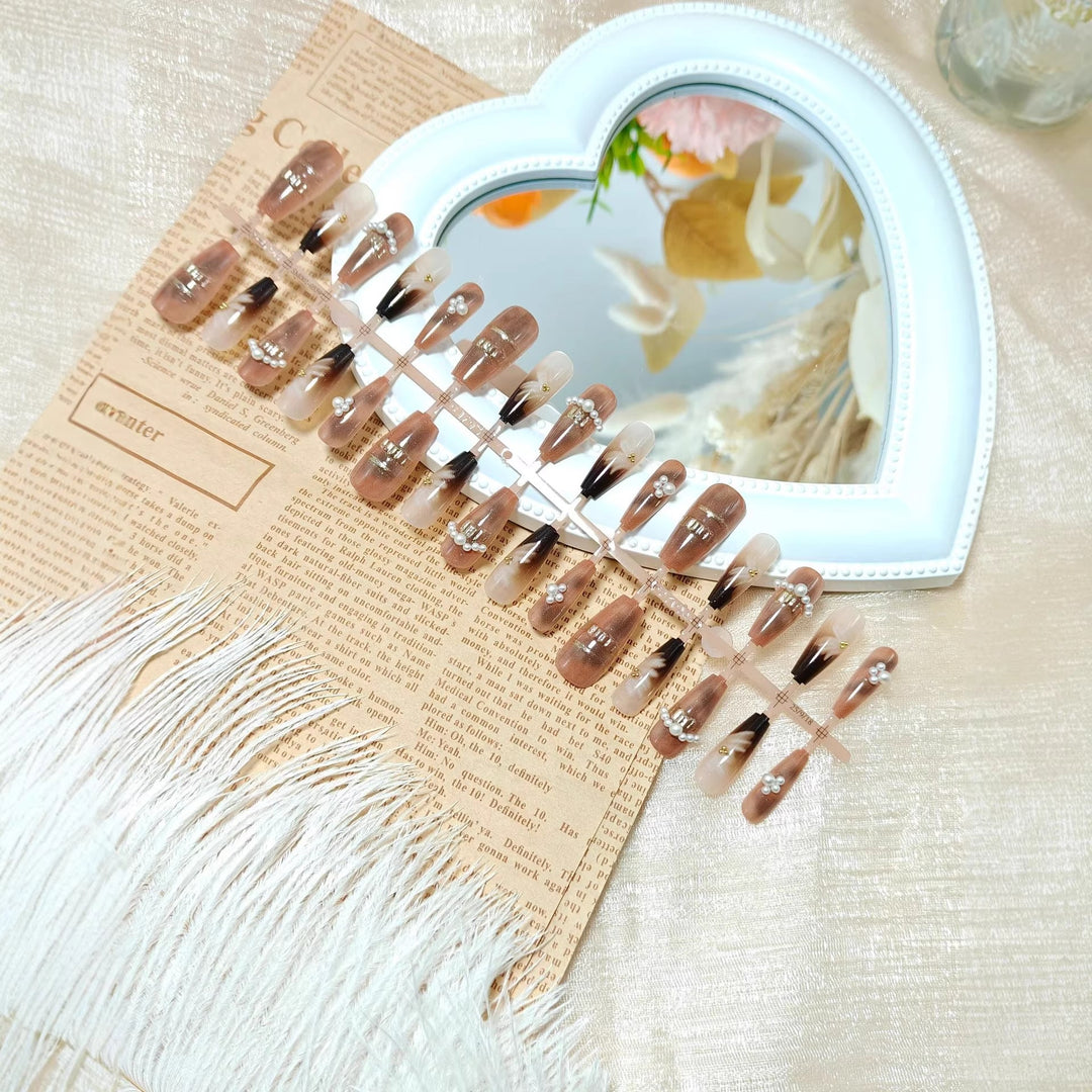 Nail Art Set with Elegant Gradient and Pearled Accents Kalsten