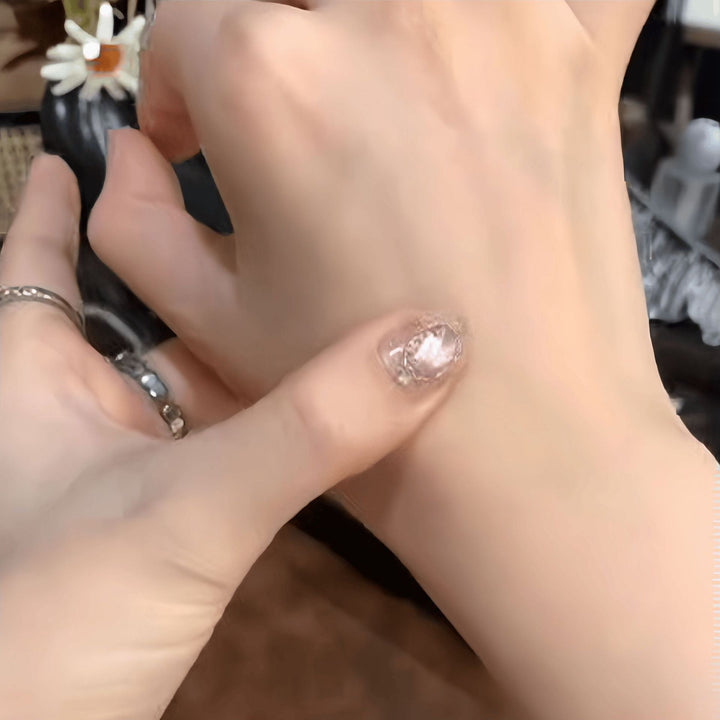 Glamorous nail art with glitter effect Kalsten