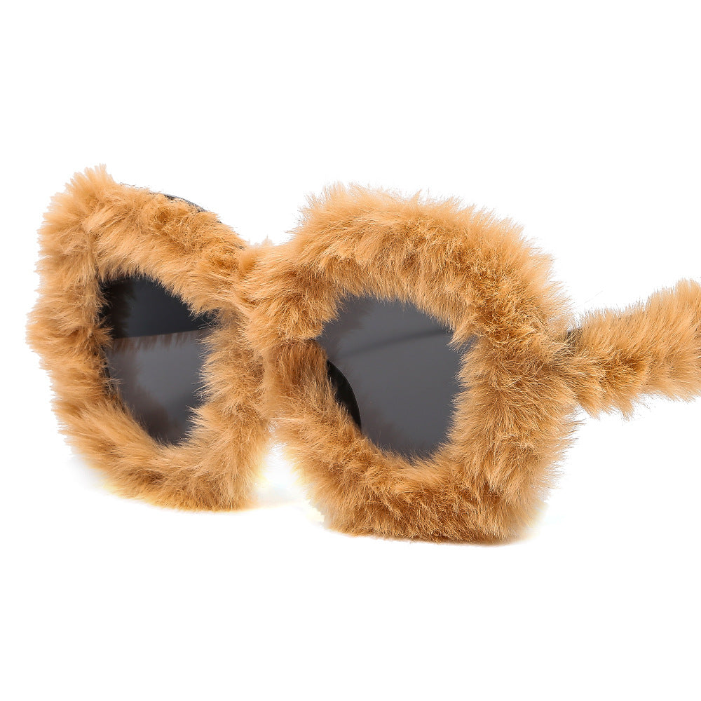 Ladies eye-catching oversized sunglasses with a unique fur touch Kalsten