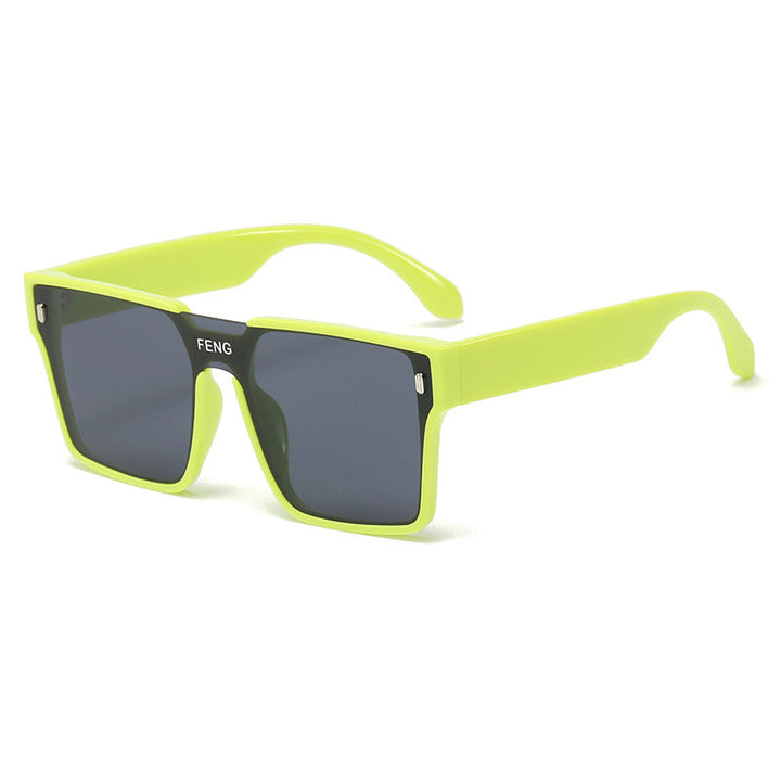 Women's fashionable sunglasses in striking urban design Kalsten