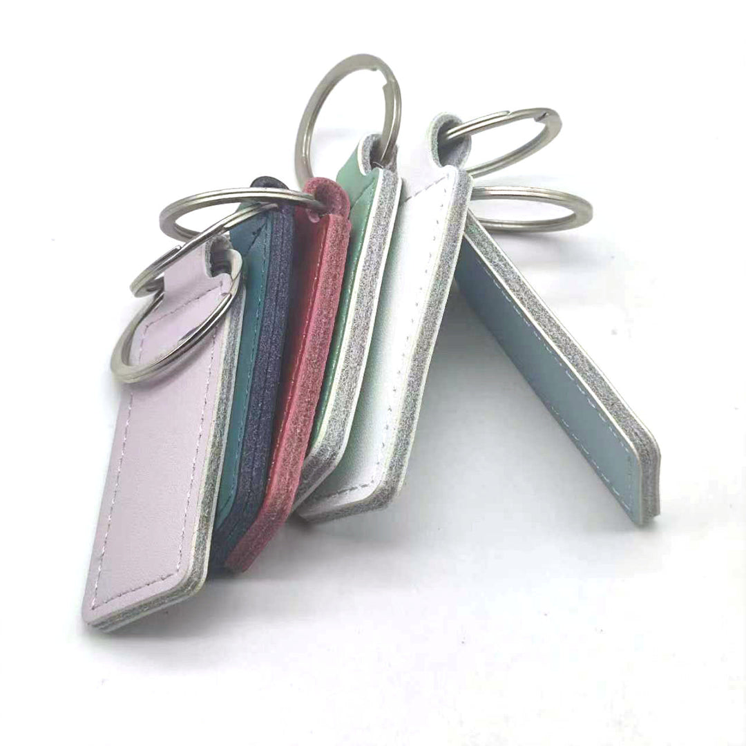 Unisex keychain with customizable faux leather Kalsten