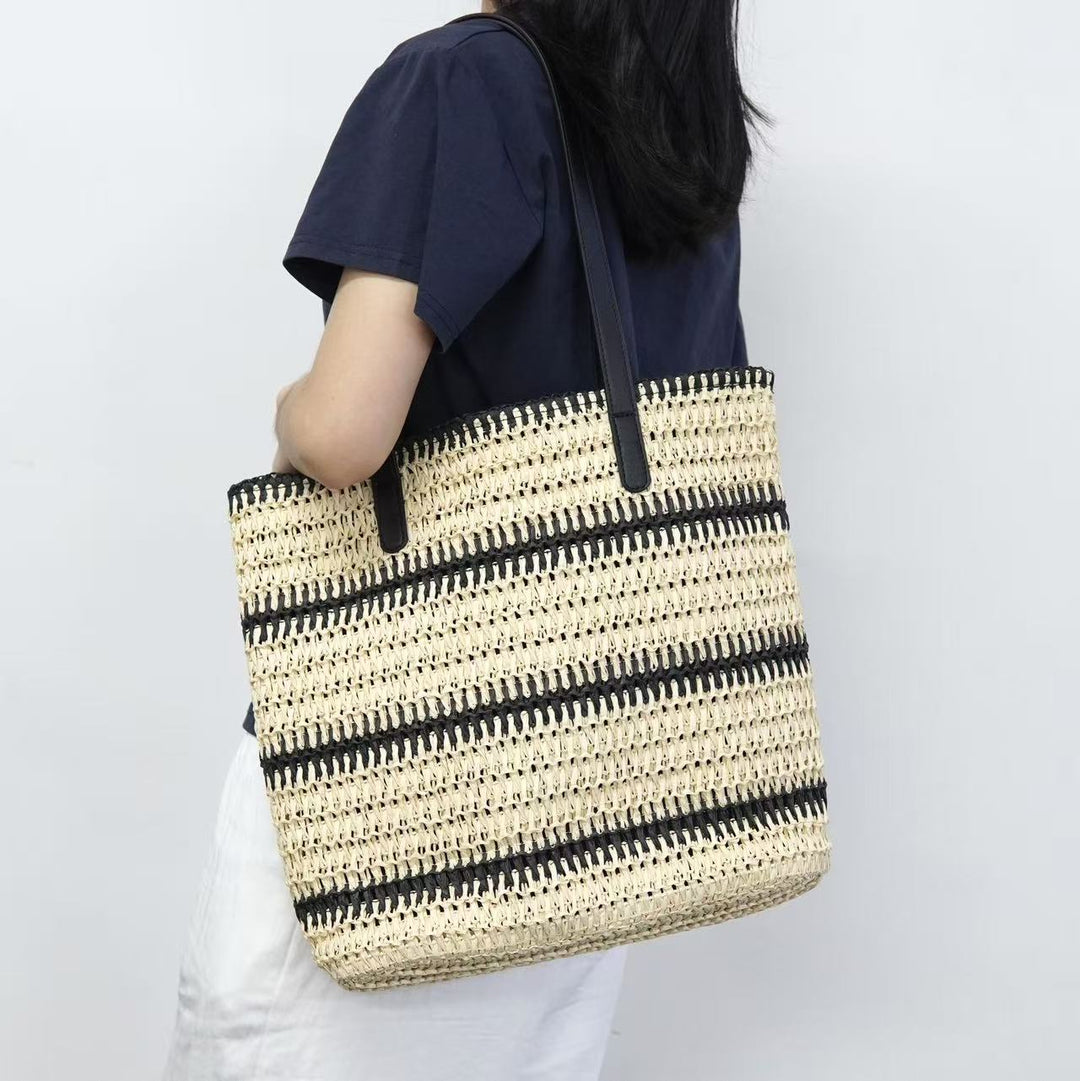 Beach bag with modern stripes and robust carrying straps Kalsten