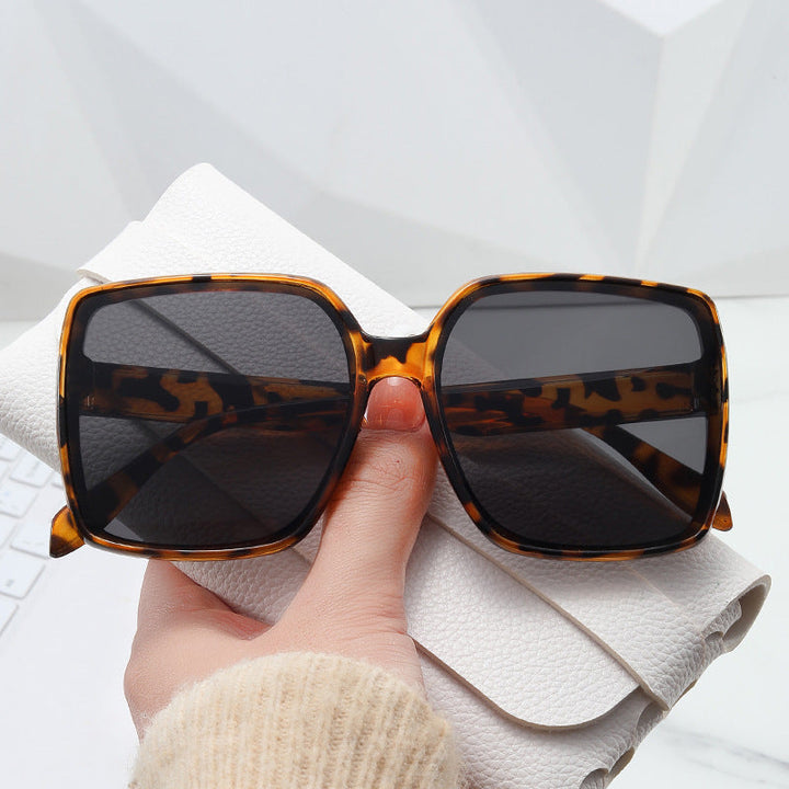 Ladies oversized sunglasses in modern tortoiseshell design Kalsten