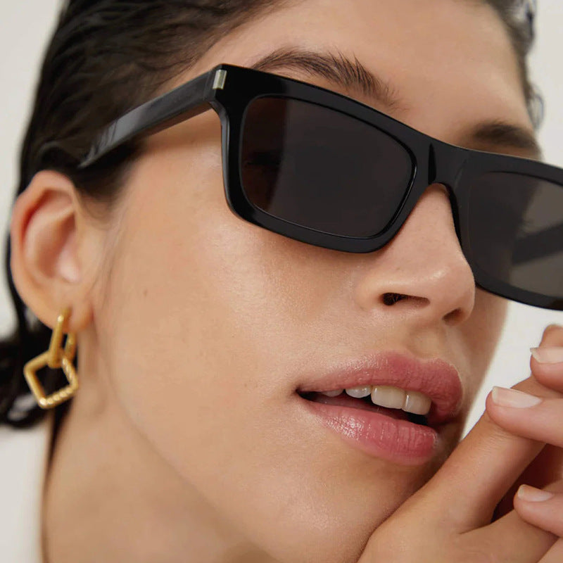 Women's square sunglasses with transparent lenses and stylish design Kalsten