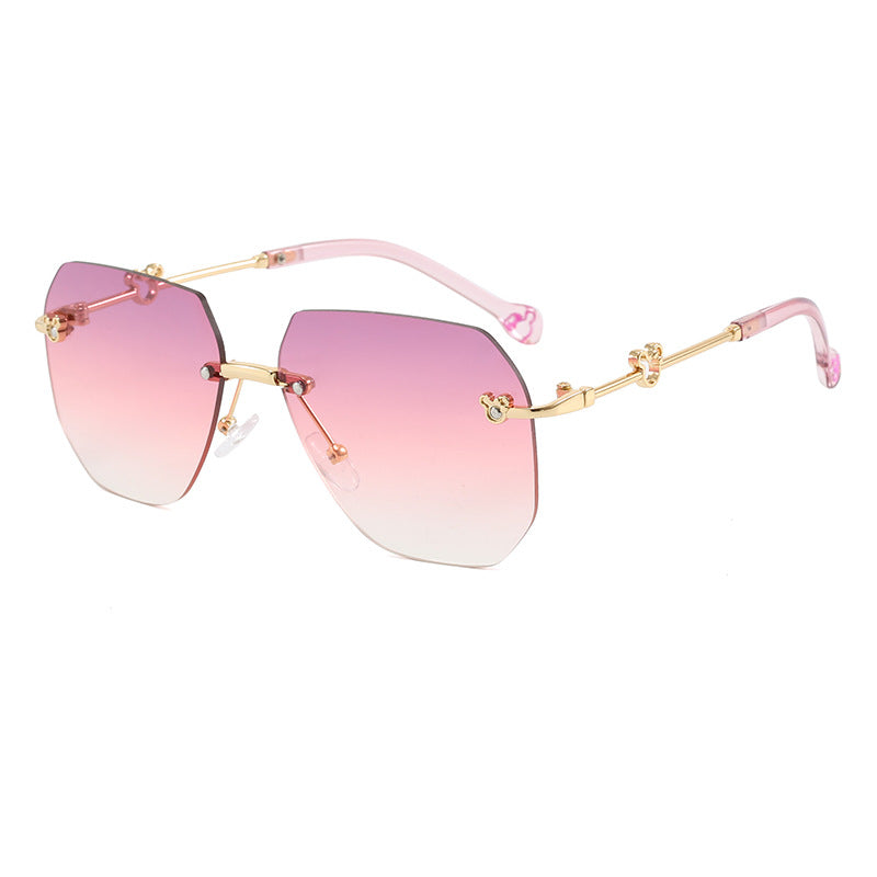 Ladies stylish oversized sunglasses with faceted frame Kalsten