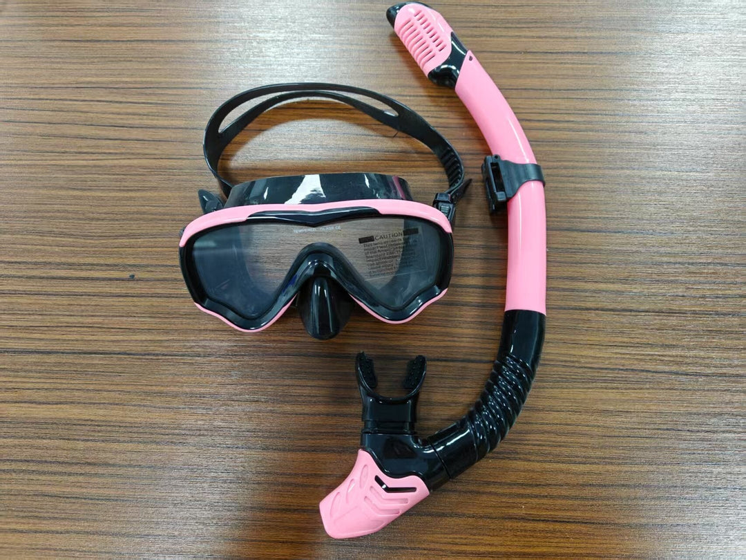 Diving mask with anti-fog technology and wide field of vision Kalsten