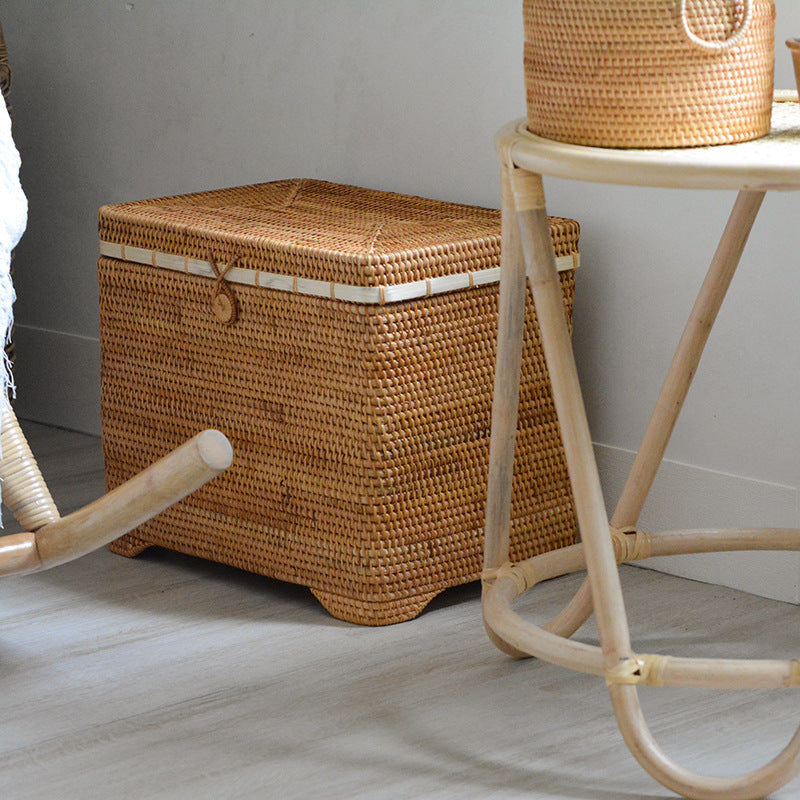 Ladies stylish storage box made of woven natural material Kalsten