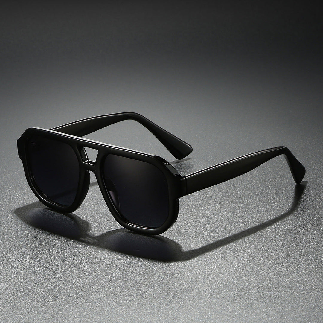 Women's sunglasses in a modern urban design with a broad rim Kalsten