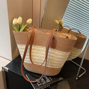 Oversized Beach Bag Made of Woven Material Kalsten