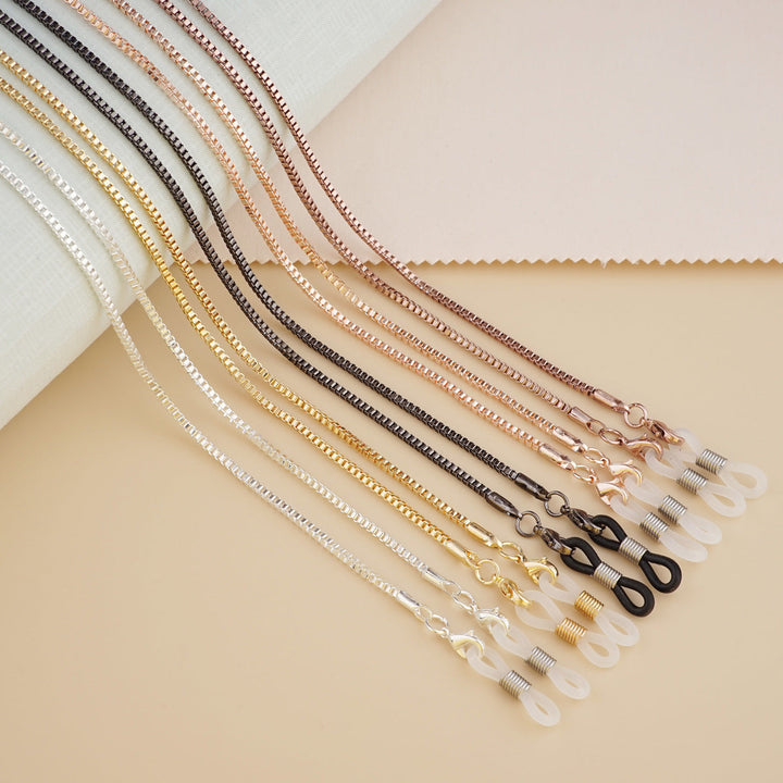 Sleek Metal Eyewear Chain Kalsten