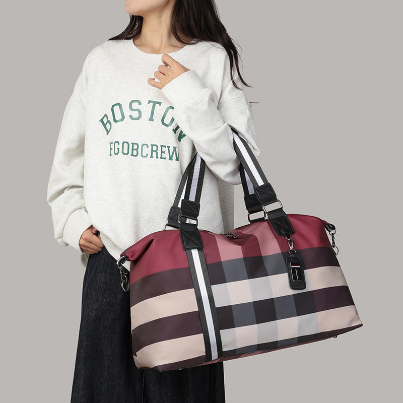 Sporty travel bag with intelligent compartment design Kalsten