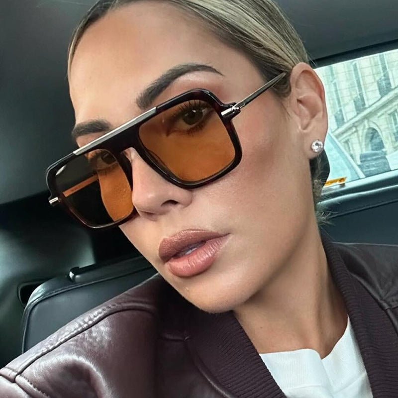 Women's square sunglasses with luxurious metal frame and sturdy lenses Kalsten