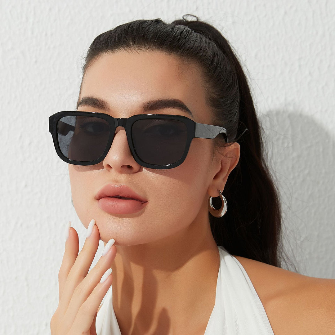 Women's modern sunglasses in chic oversized style Kalsten