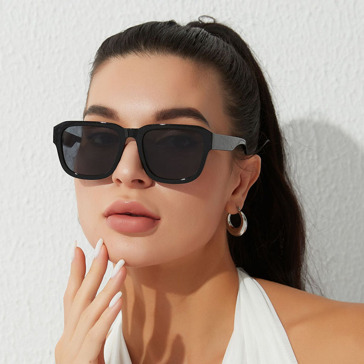 Women's modern sunglasses in chic oversized style Kalsten