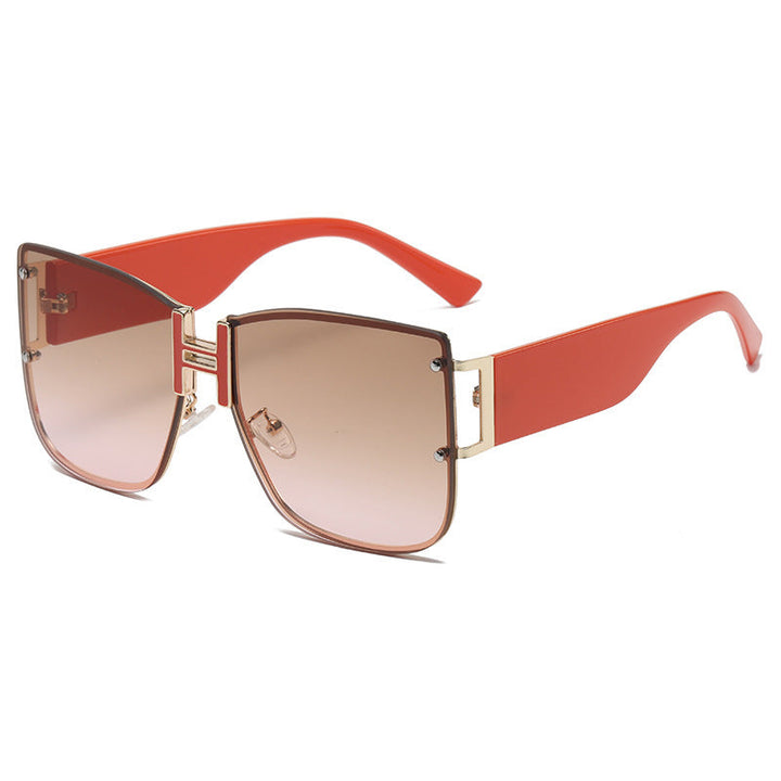 Ladies sunglasses in an elegant design with highly modern, organic lenses Kalsten