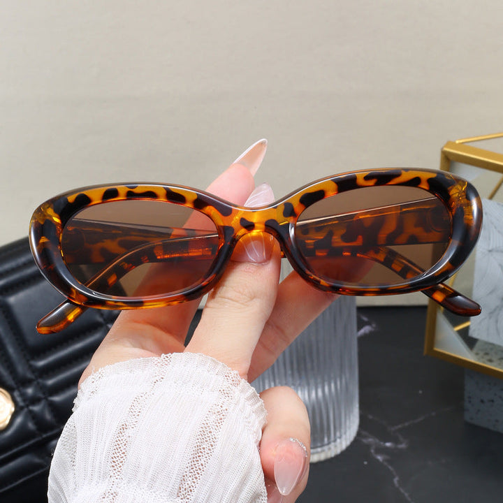 Women's fashionable sunglasses with oval design and UV protection Kalsten