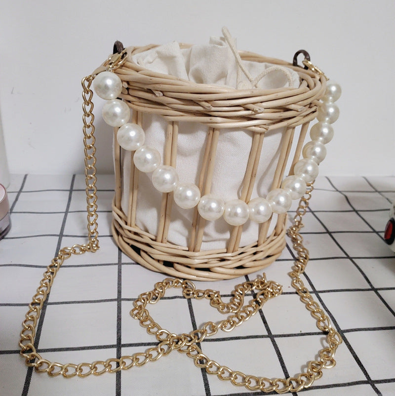 Women’s handbag with pearl chain Kalsten