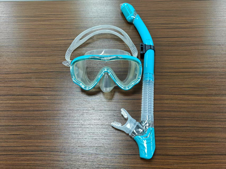 Diving mask with anti-fog technology and wide field of vision Kalsten