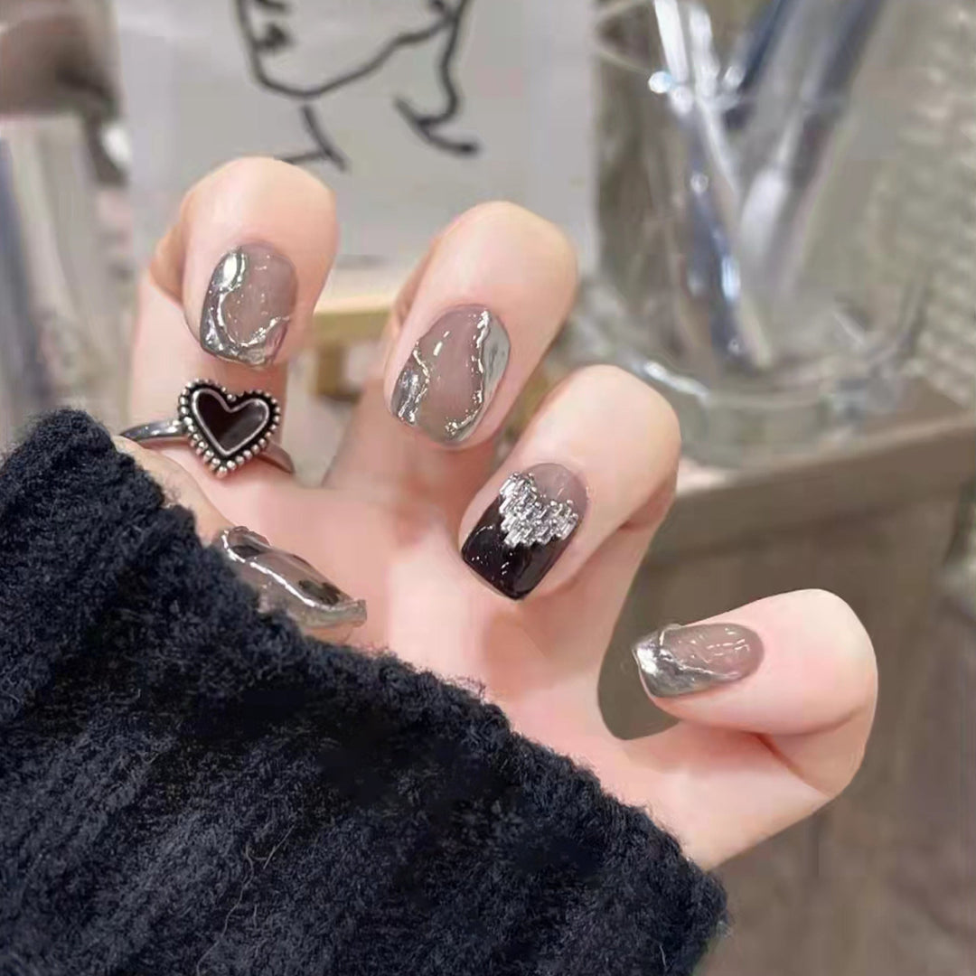 Stylish heart and ombre design artificial nails Kalsten